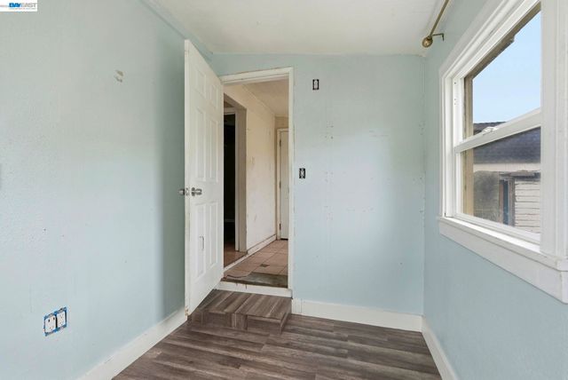 1735 Auseon Ave, Oakland, CA 94621