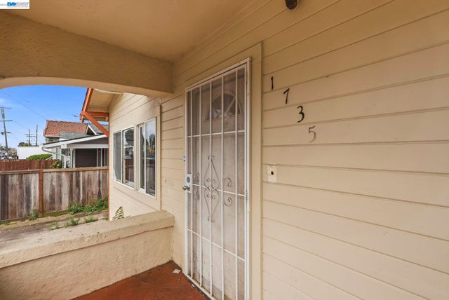 1735 Auseon Ave, Oakland, CA 94621