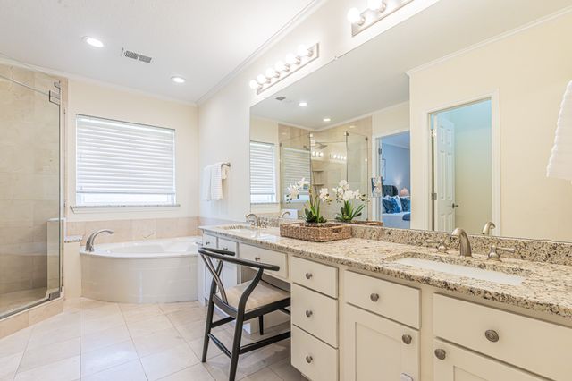 300 Sundance Circle, Irving, TX 75063