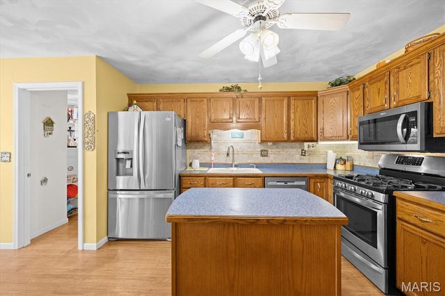 401 Kim Drive, Fairview Heights, IL 62208