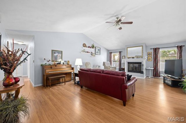 401 Kim Drive, Fairview Heights, IL 62208