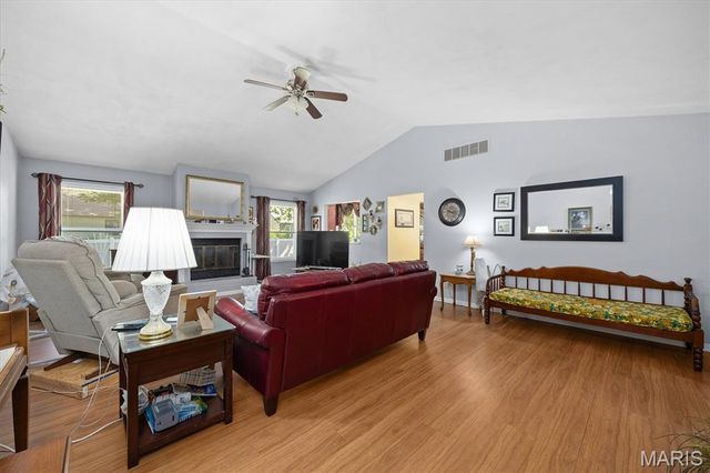 401 Kim Drive, Fairview Heights, IL 62208