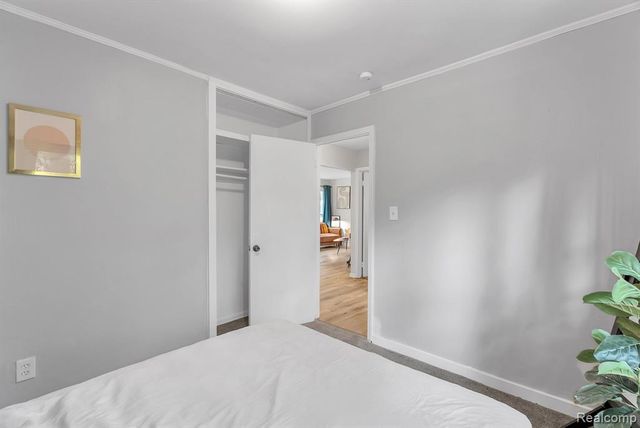 10750 Albany St Street, Oak Park, MI 48237