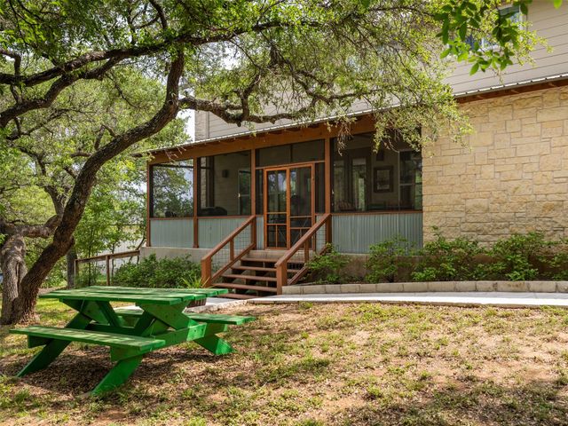 326 Lost Cove DR, Spicewood, TX 78669