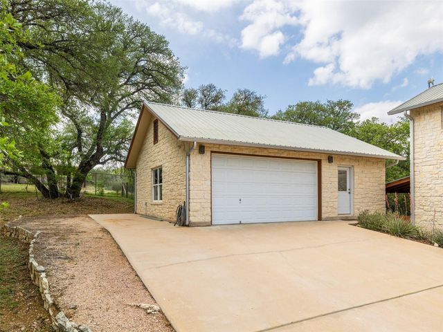 326 Lost Cove DR, Spicewood, TX 78669