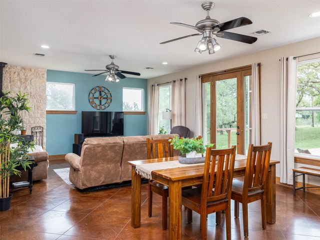 326 Lost Cove DR, Spicewood, TX 78669