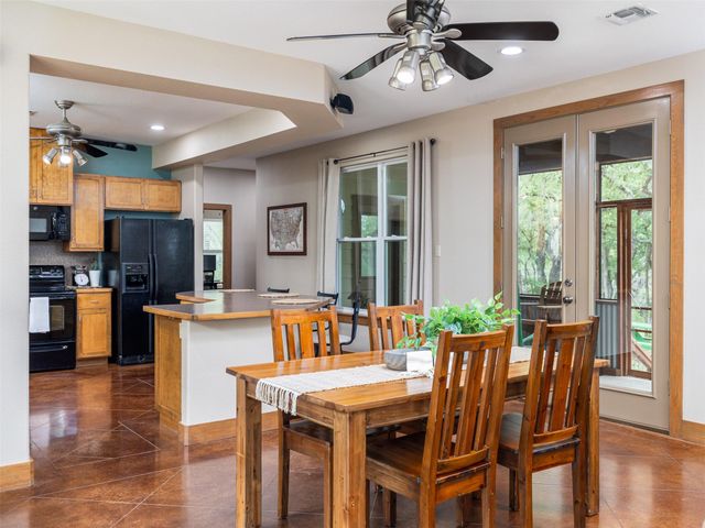 326 Lost Cove DR, Spicewood, TX 78669