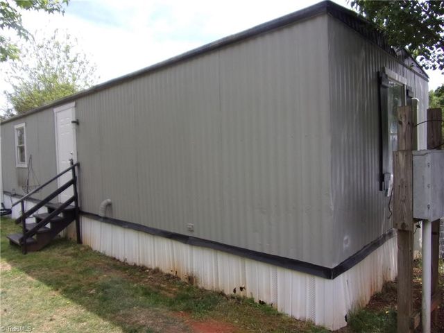 126 Cedarvale Drive, Harmony, NC 28634