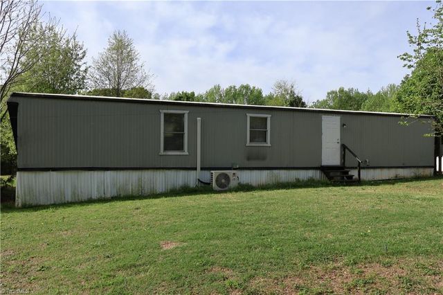 126 Cedarvale Drive, Harmony, NC 28634