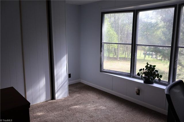 126 Cedarvale Drive, Harmony, NC 28634