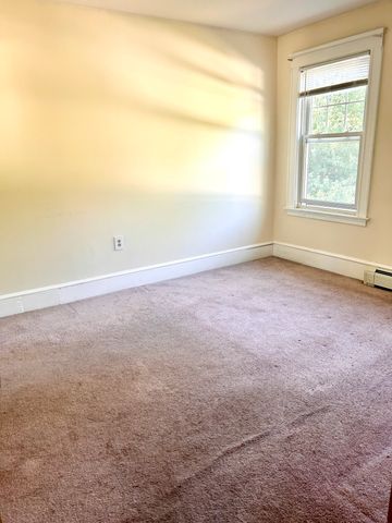 37 Woodmont Ave 37, Haverhill, MA 01830