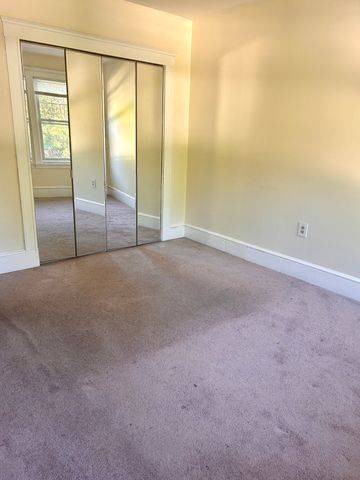 37 Woodmont Ave 37, Haverhill, MA 01830