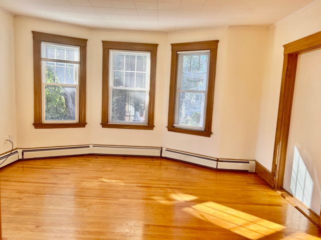 37 Woodmont Ave 37, Haverhill, MA 01830