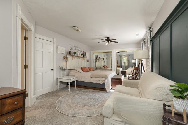 240 Iron Oaks Drive, Ozark, MO 65721