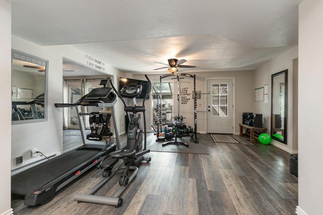 240 Iron Oaks Drive, Ozark, MO 65721