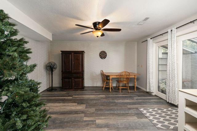 240 Iron Oaks Drive, Ozark, MO 65721