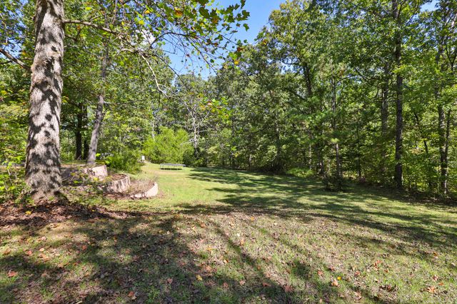 240 Iron Oaks Drive, Ozark, MO 65721