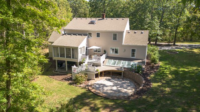 240 Iron Oaks Drive, Ozark, MO 65721