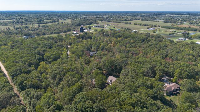 240 Iron Oaks Drive, Ozark, MO 65721