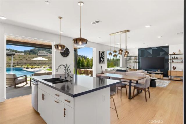 333 Canter Court, Fallbrook, CA 92028