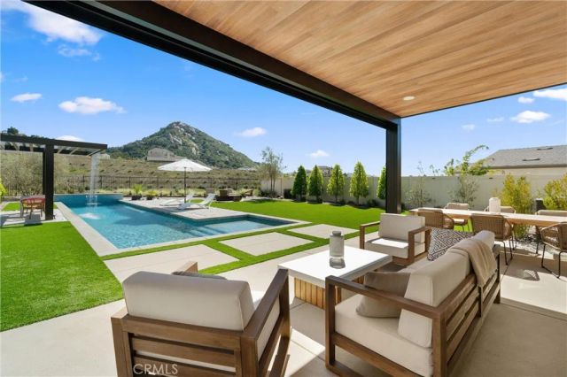 333 Canter Court, Fallbrook, CA 92028