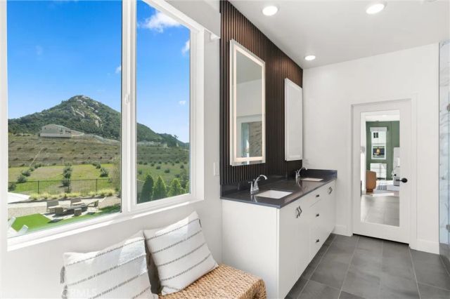 333 Canter Court, Fallbrook, CA 92028