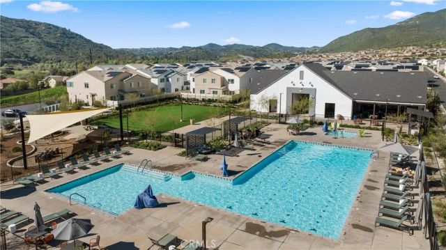 333 Canter Court, Fallbrook, CA 92028
