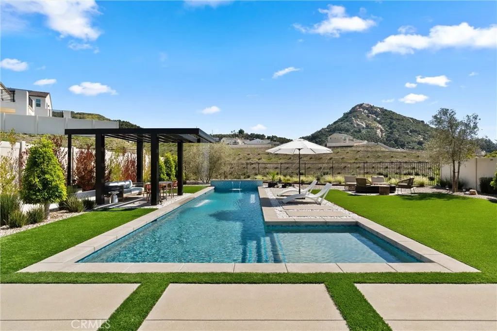 333 Canter Court, Fallbrook, CA 92028