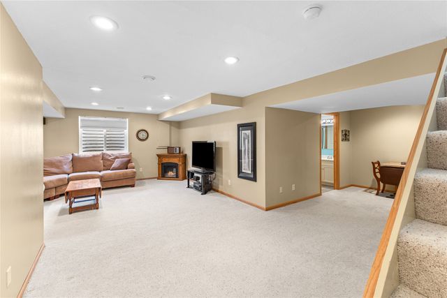 1415 Maple Drive, Adel, IA 50003