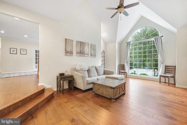 7315 SCARLET OAK CT, Fairfax Station, VA 22039