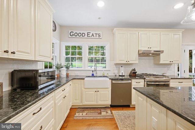 7315 SCARLET OAK CT, Fairfax Station, VA 22039