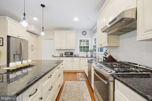 7315 SCARLET OAK CT, Fairfax Station, VA 22039