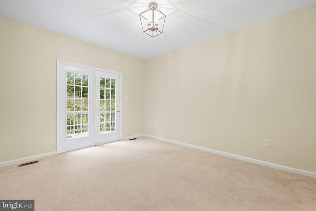7315 SCARLET OAK CT, Fairfax Station, VA 22039