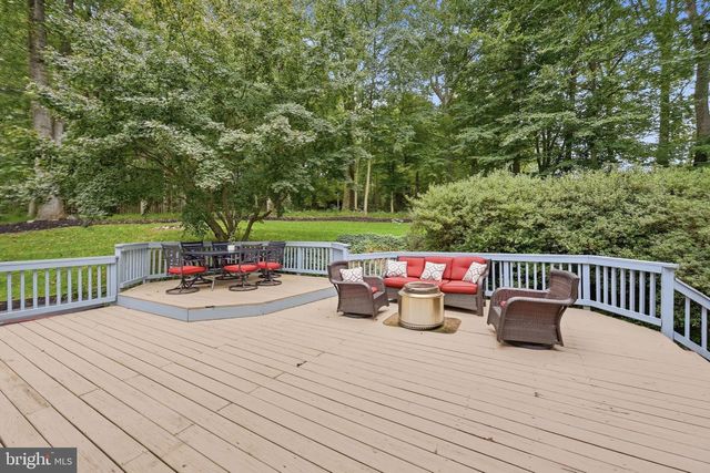 7315 SCARLET OAK CT, Fairfax Station, VA 22039