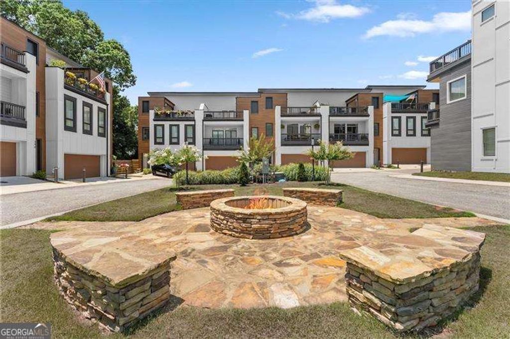 354 Clarendon Court SE, Gainesville, GA 30501