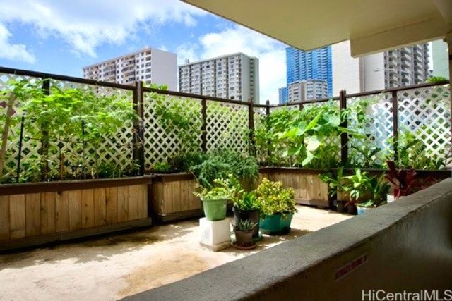 1624 Kanunu Street 507, Honolulu, HI 96814