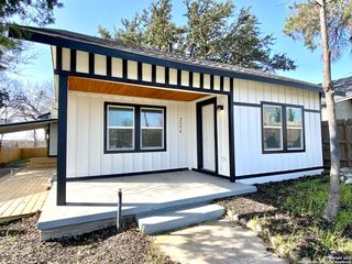 2254 interstate 35, San Antonio, TX 78208