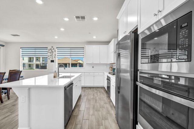 10933 Monomoy Way, Stockton, CA 95219