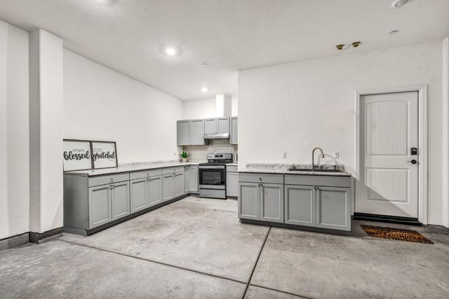 10933 Monomoy Way, Stockton, CA 95219