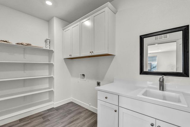 10933 Monomoy Way, Stockton, CA 95219