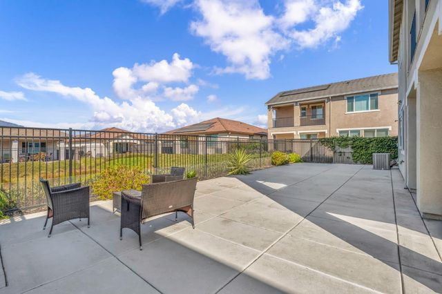 10933 Monomoy Way, Stockton, CA 95219
