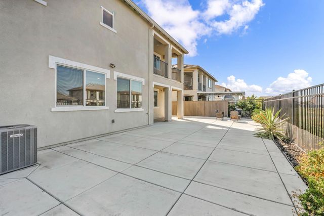 10933 Monomoy Way, Stockton, CA 95219