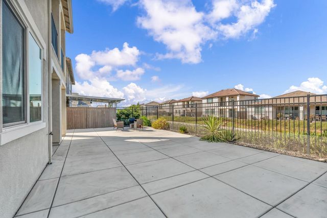10933 Monomoy Way, Stockton, CA 95219