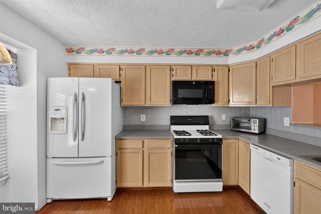 803 ARBERN PL, Newark, DE 19711