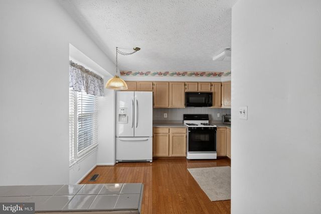 803 ARBERN PL, Newark, DE 19711