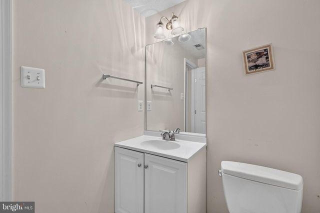 803 ARBERN PL, Newark, DE 19711