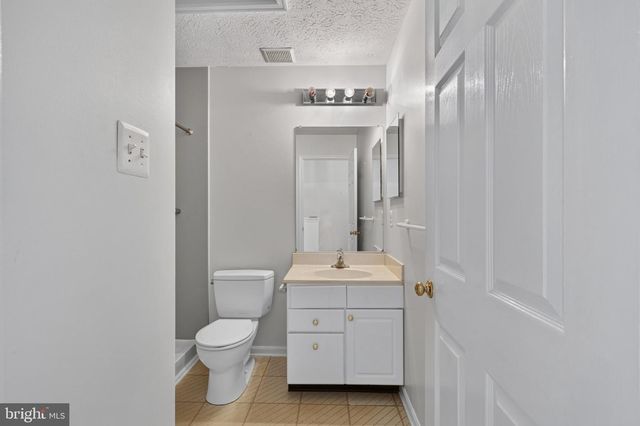 803 ARBERN PL, Newark, DE 19711
