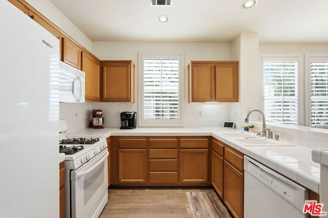 27022 Victoria Lane 87, Valencia, CA 91355