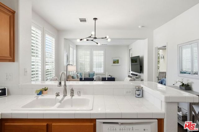 27022 Victoria Lane 87, Valencia, CA 91355