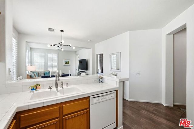 27022 Victoria Lane 87, Valencia, CA 91355